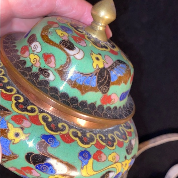Pair of small cloisonné covered jars on copper. - Picture 8 of 8